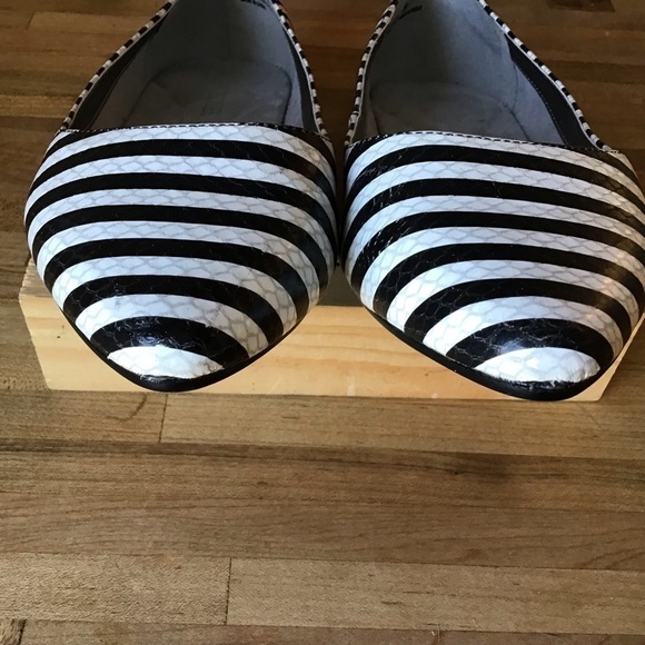 Aérosoles “Hey Girl “ flats size 9w. - Picture 4 of 9